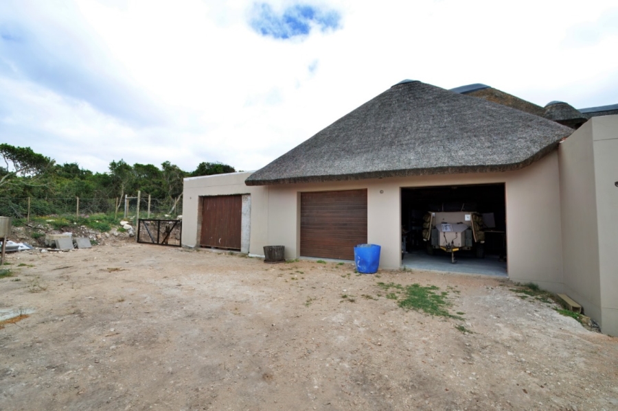 4 Bedroom Property for Sale in Stilbaai Wes Western Cape